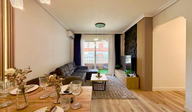 Resale - Apartment -
Torrevieja - Playa del Cura