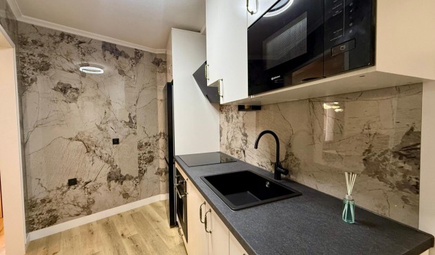 Resale - Apartment -
Torrevieja - Playa del Cura