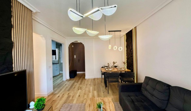 Resale - Apartment -
Torrevieja - Playa del Cura
