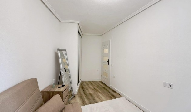 Resale - Apartment -
Torrevieja - Playa del Cura