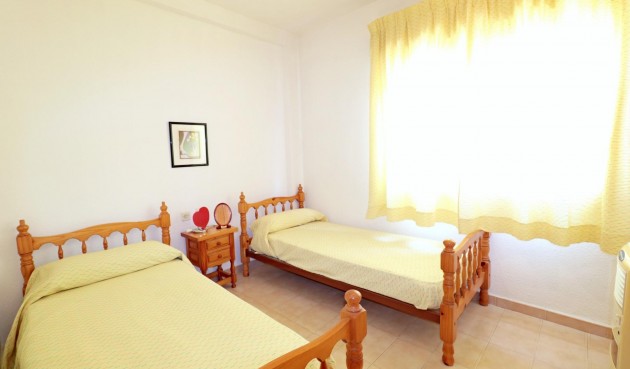 Resale - Bungalow -
Torrevieja - El Acequión - Los Náufragos