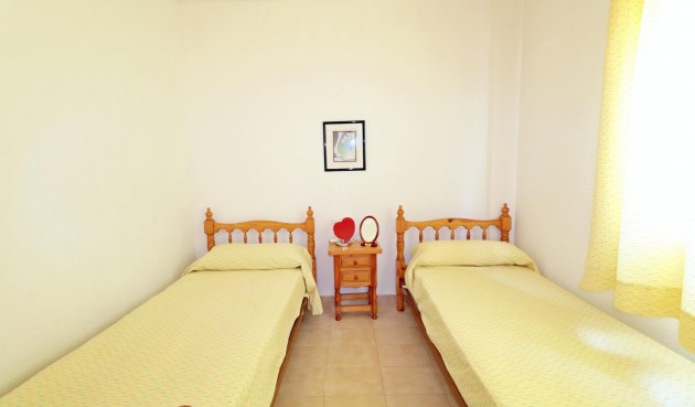Resale - Bungalow -
Torrevieja - El Acequión - Los Náufragos