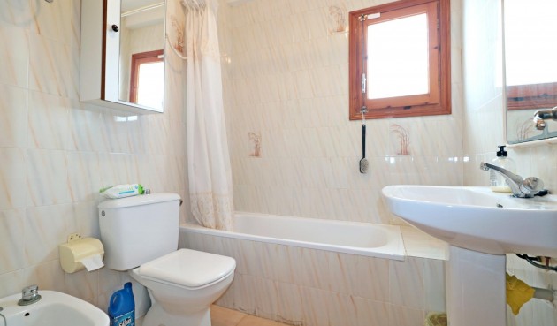 Resale - Bungalow -
Torrevieja - El Acequión - Los Náufragos