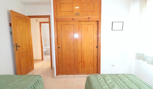 Resale - Bungalow -
Torrevieja - El Acequión - Los Náufragos