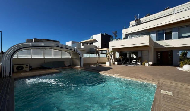 Resale - Villa -
Orihuela Costa - Campoamor