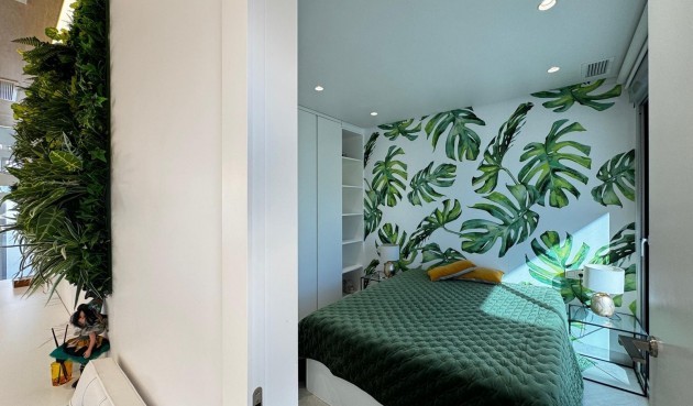 Resale - Villa -
Orihuela Costa - Campoamor