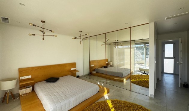 Resale - Villa -
Orihuela Costa - Campoamor