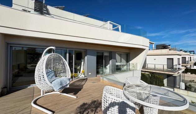 Resale - Villa -
Orihuela Costa - Campoamor