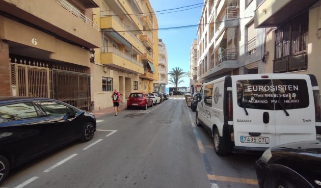 Resale - Penthouse -
Torrevieja - Paseo Maritimo
