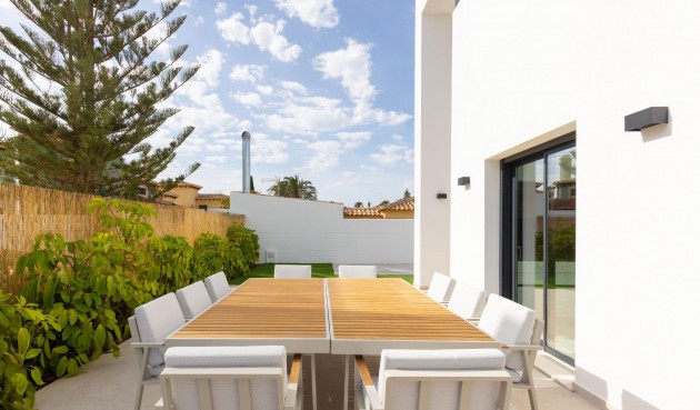 Resale - Villa -
Torrevieja - Torreta Florida