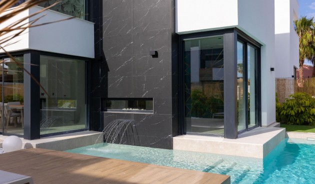 Resale - Villa -
Torrevieja - Torreta Florida