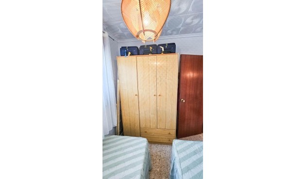 Återförsäljning - Bungalow -
Torrevieja - Torretas