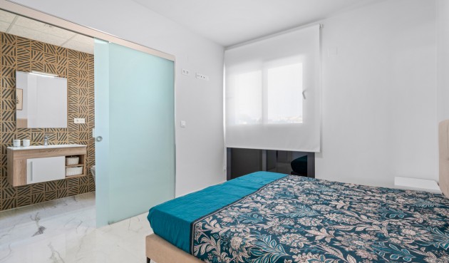 Resale - Apartment -
Villamartin - Costa Blanca