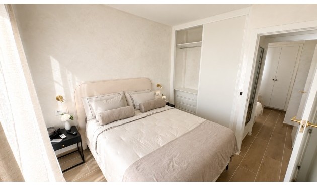 Resale - Apartment -
Torrevieja - Costa Blanca