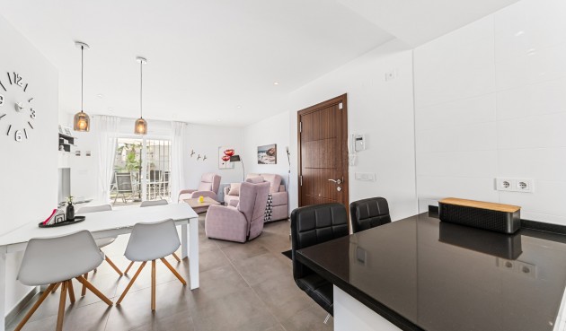 Korttidsleie - Apartment -
Torrevieja