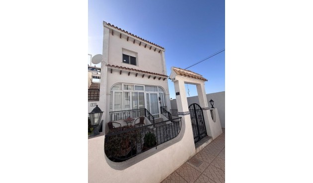 Resale - Town House -
Villamartin - Costa Blanca