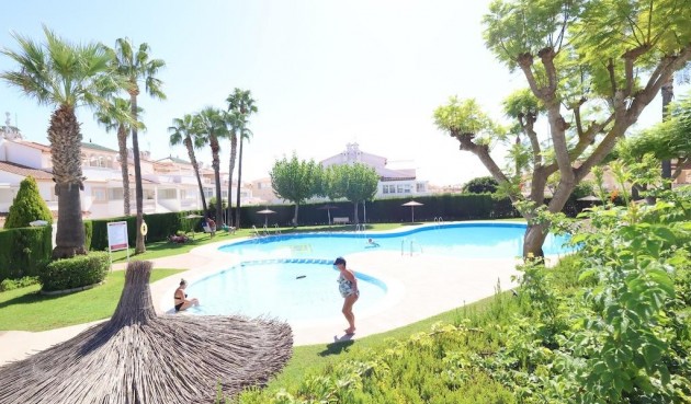 Återförsäljning - Bungalow -
Orihuela Costa - Costa Blanca