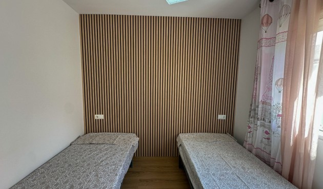 Brukt - Villa -
Villamartin - Costa Blanca