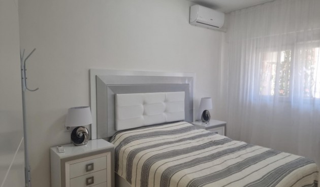 Brukt - Apartment -
Torrevieja - Playa de los Locos