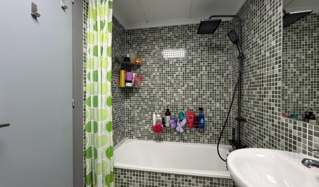 Resale - Apartment -
Jacarilla - Inland
