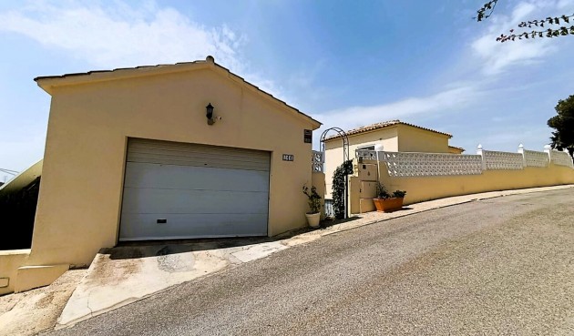 Resale - Villa -
Las Ramblas Golf - Inland