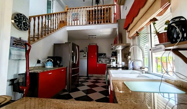 Resale - Villa -
Las Ramblas Golf - Inland