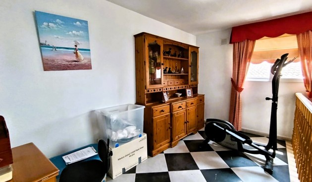 Resale - Villa -
Las Ramblas Golf - Inland