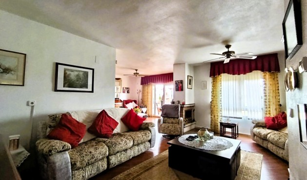 Resale - Villa -
Las Ramblas Golf - Inland