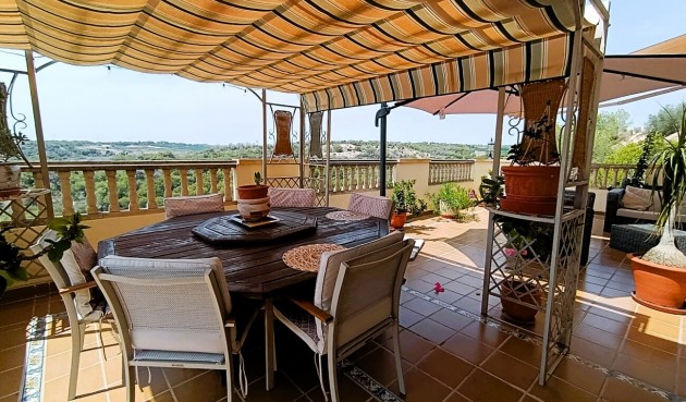 Resale - Villa -
Las Ramblas Golf - Inland