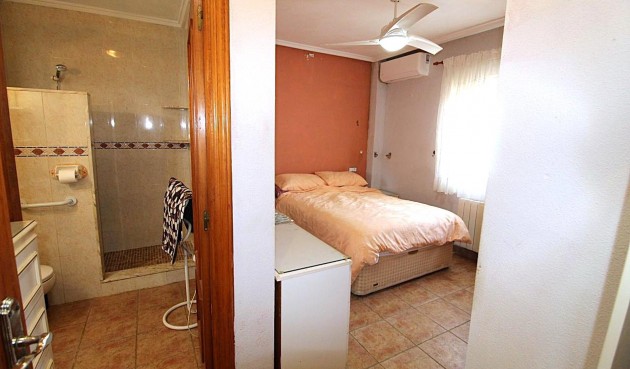 Resale - Villa -
San Miguel de Salinas - Inland