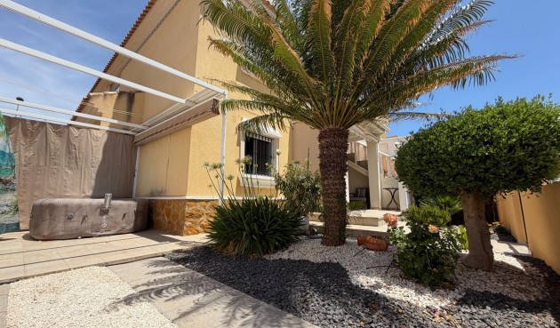 Resale - Bungalow -
Orihuela Costa - Los Dolses