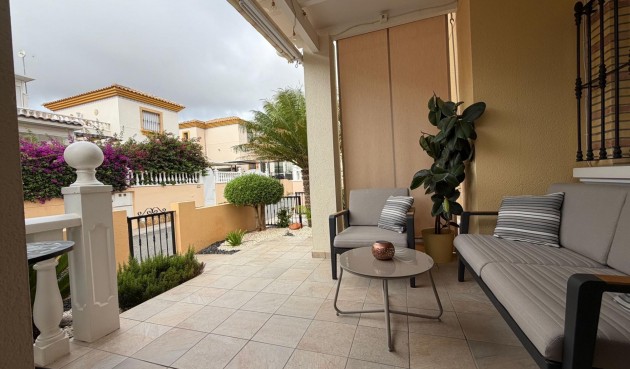 Resale - Bungalow -
Orihuela Costa - Los Dolses
