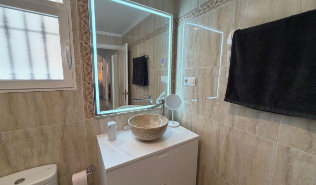 Resale - Bungalow -
Orihuela Costa - Los Dolses