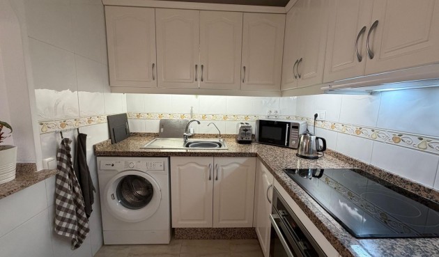 Resale - Bungalow -
Orihuela Costa - Los Dolses
