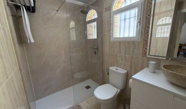 Resale - Bungalow -
Orihuela Costa - Los Dolses