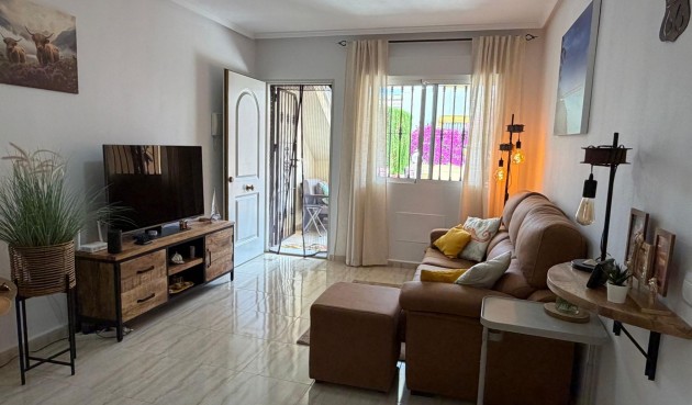 Resale - Bungalow -
Orihuela Costa - Los Dolses