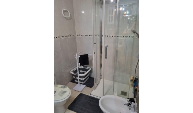 Resale - Apartment -
Torrevieja - Estacion De Autobuses
