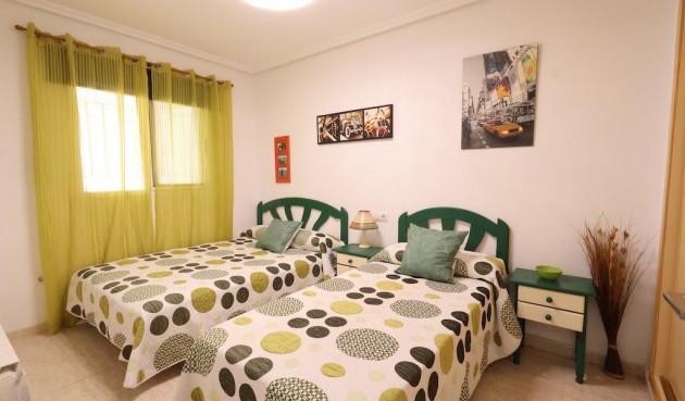 Resale - Bungalow -
Orihuela Costa - Costa Blanca