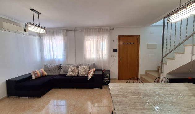 Brukt - Tosidig -
Torrevieja - aguas nuevas