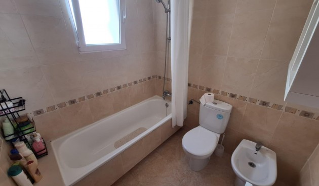 Brukt - Tosidig -
Torrevieja - aguas nuevas