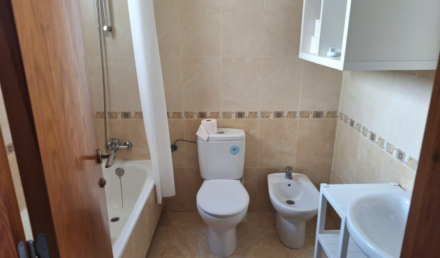 Brukt - Tosidig -
Torrevieja - aguas nuevas