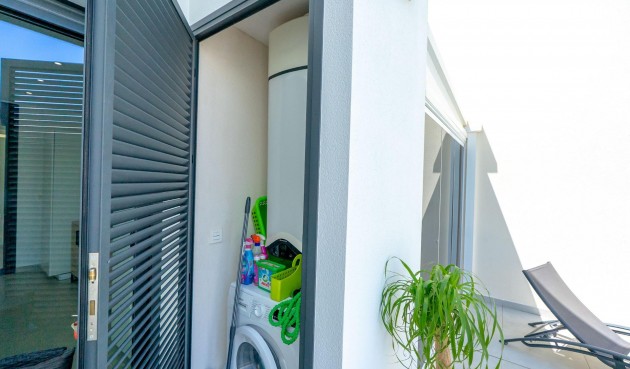 Resale - Villa -
Rojales - Benimar