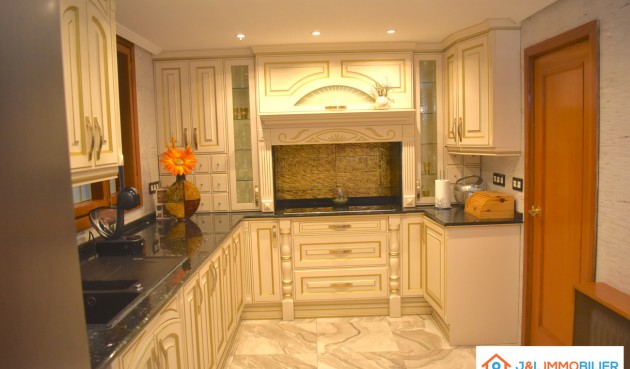 Resale - Apartment -
Alicante - Costa Blanca