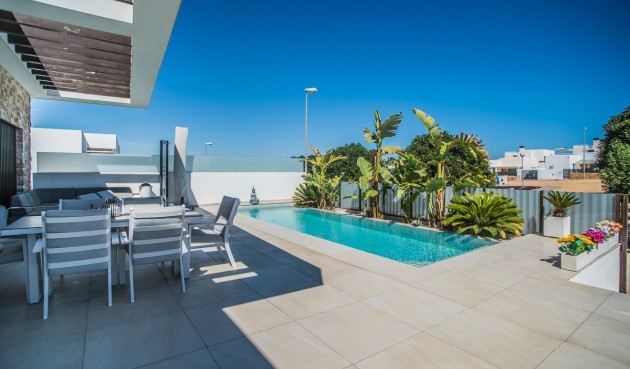 Resale - Villa -
Rojales - Inland