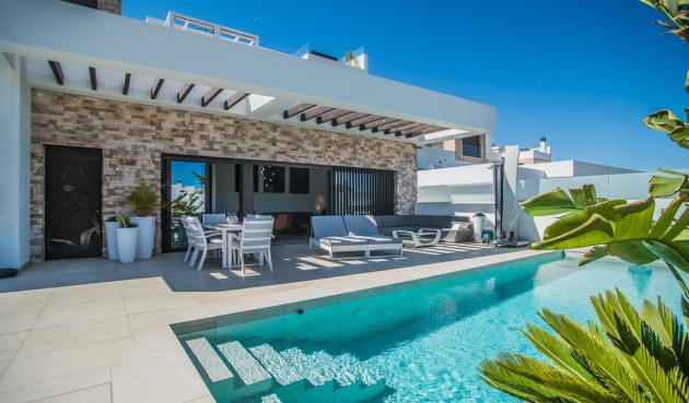 Resale - Villa -
Rojales - Inland