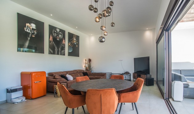 Resale - Villa -
Rojales - Inland