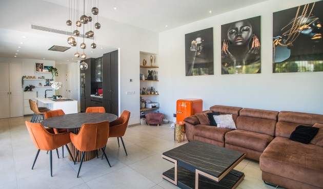 Resale - Villa -
Rojales - Inland