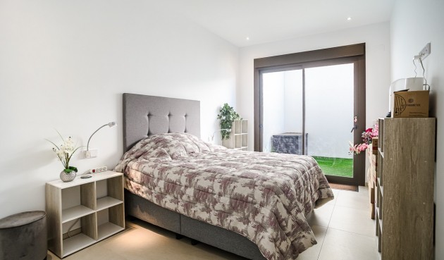 Resale - Villa -
Rojales - Inland