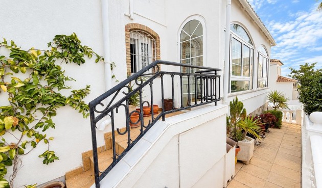 Resale - Villa -
Orihuela Costa - Costa Blanca