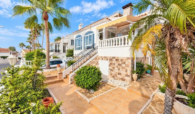 Resale - Villa -
Orihuela Costa - Costa Blanca